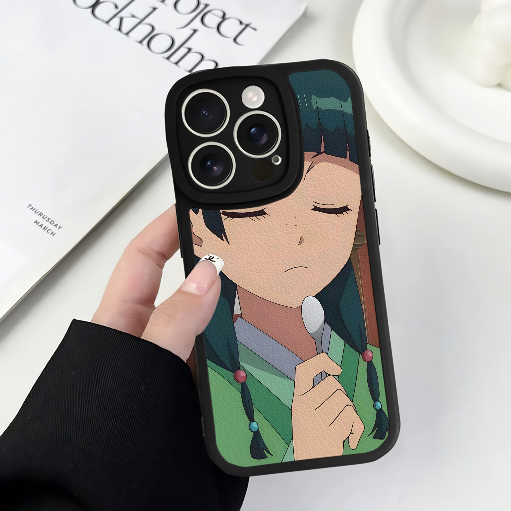 （画像用） 薬屋のひとりごと The Apothecary Diaries 【iPhone 16シリーズ対応】シリコンスマホケース（レザー調） 材質：シリコン